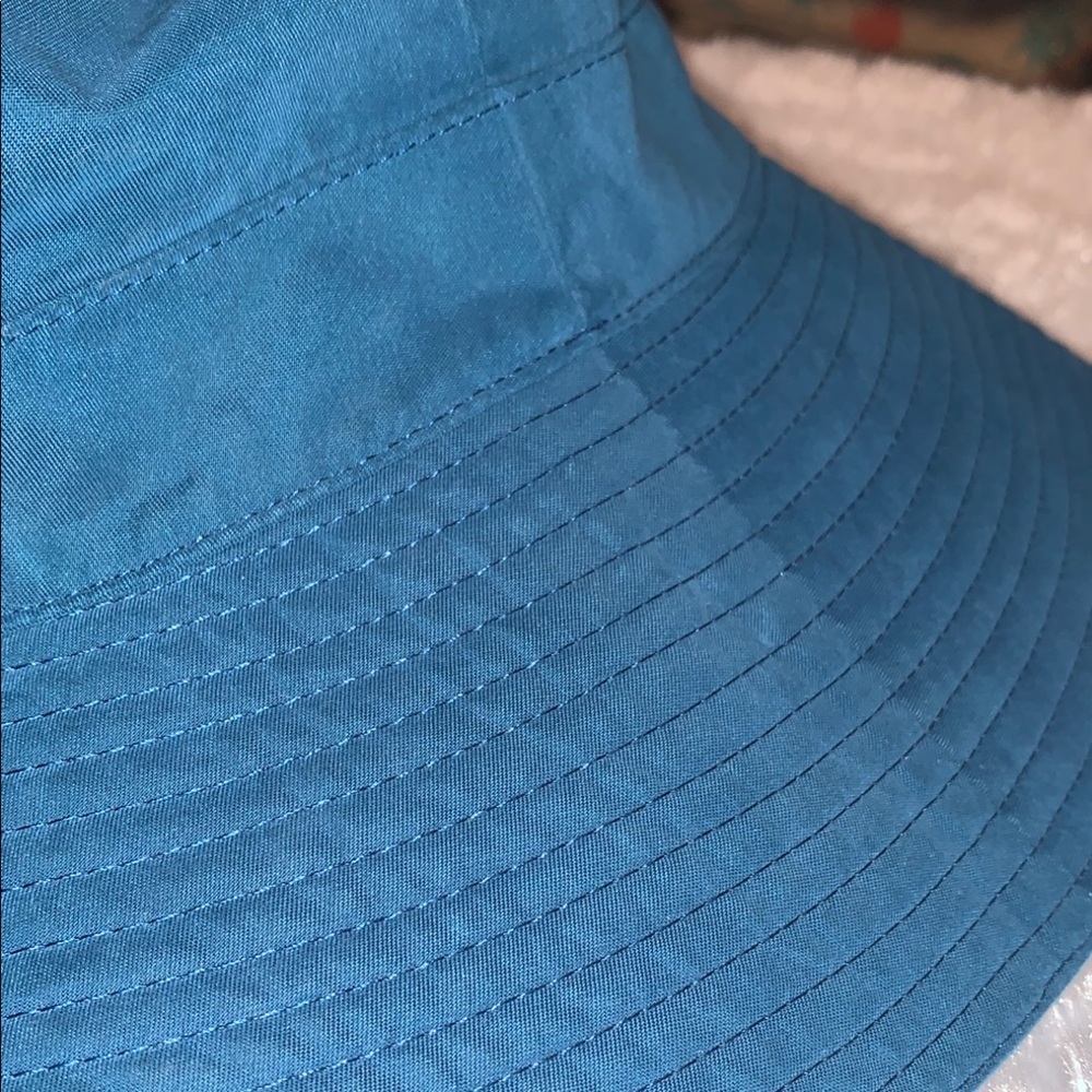 HERMÉS Blue Bucket Hat - Picture 8 of 10